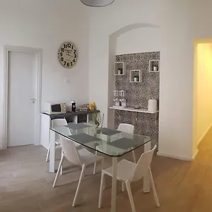 Dietro Il Massimo Maison d'hôtes